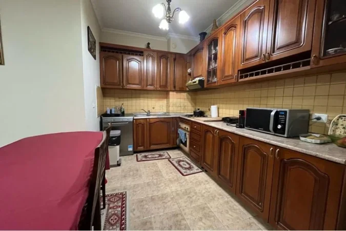 Tirane, shitet apartament 2+1 Kati 4, 136 m² 311.650 € 