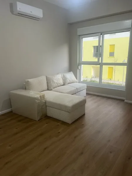 Tirane, shitet apartament 1+1+Aneks+Ballkon Kati 3, 53 m² 95.000 € (Ali Demi)