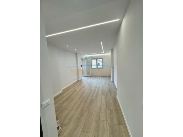 Shitet, Apartament 1+1, Kodra e Diellit, Tiranë.