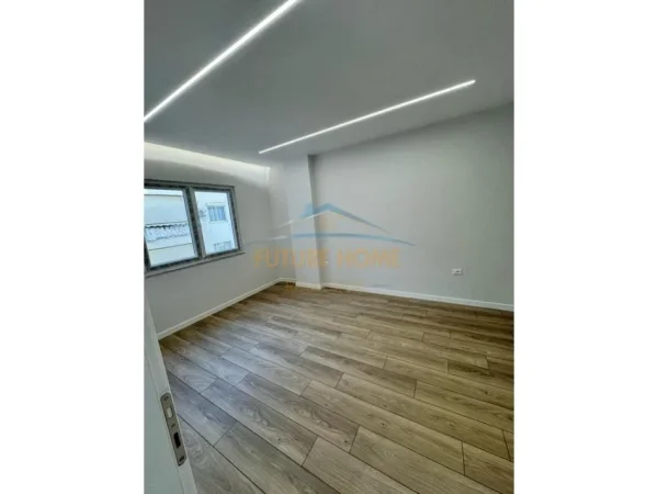 Shitet, Apartament 1+1, Kodra e Diellit, Tiranë.