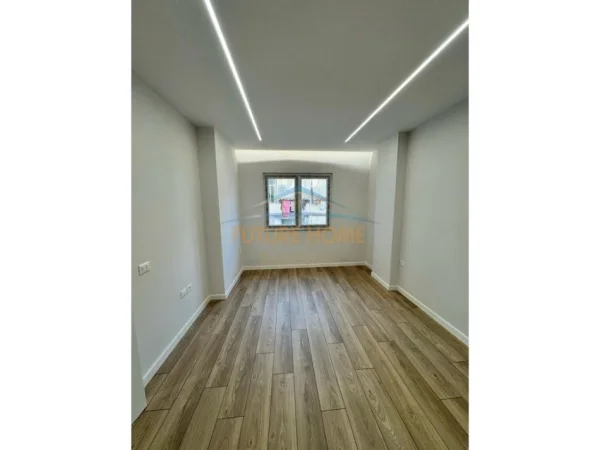 Shitet, Apartament 1+1, Kodra e Diellit, Tiranë.