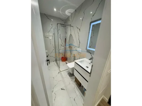 Shitet, Apartament 1+1, Kodra e Diellit, Tiranë.