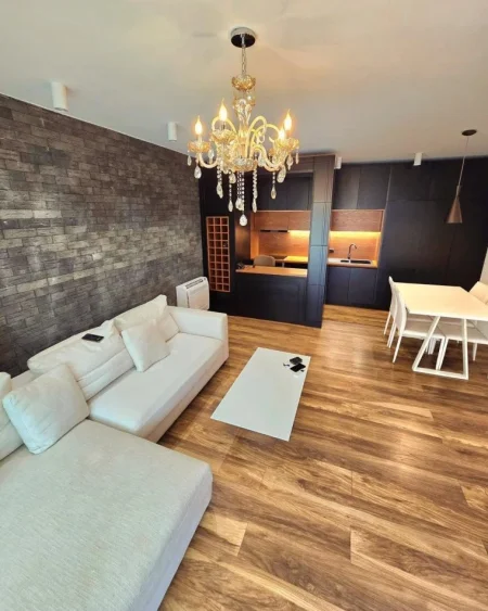 Tirane, shitet apartament 1+1 , 70 m² (Petro Nini)