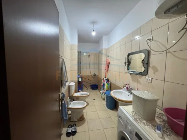 Durres, shitet apartament 2+1 Kati 10, 98 m² 125.000 € (Plazh Iliria, Durres)