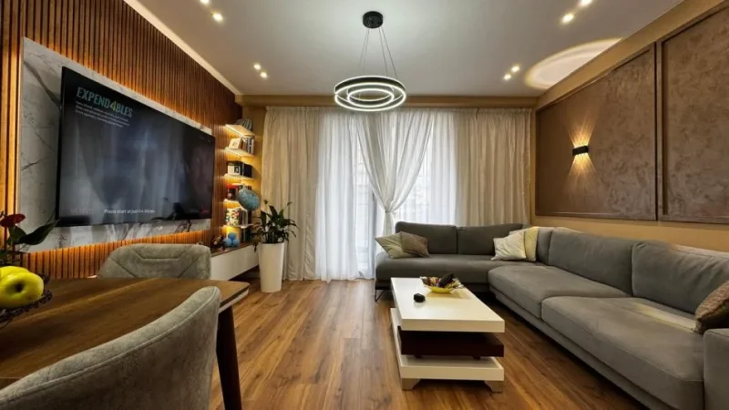 Tirane, shitet apartament 2+1+Aneks+Ballkon Kati 2, 105 m² 215.000 € (ish fusha aviacionit)