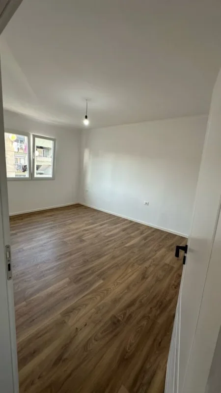 Tirane, shitet apartament 2+1 Kati 5, 75 m² 148.000 € (Perballe Delijorgjit)