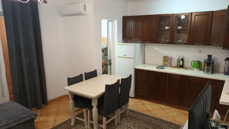 Tirane, jap me qera apartament 1+1+Ballkon Kati 3, 55 m² 450 € (Ali Dem, afer Tregut te Ri Elektrik)
