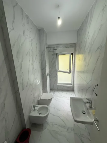 Tirane, shitet apartament 1+1+Ballkon Kati 3, 53 m² 95.000 € 