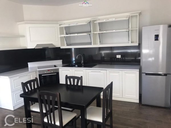 Tirane, jepet me qera apartament 2+1 Kati 6, 107 m² 700 € (vasil shanto)