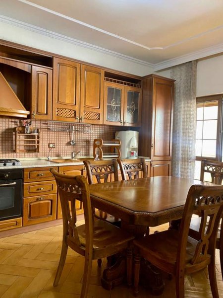 Tirane, jepet me qera apartament duplex 3+1 Kati 3, 90 m² 1.500 Euro (Sami Frasheri)