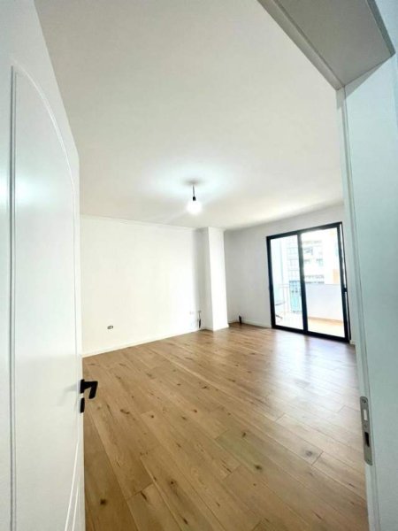 Tirane, shitet apartament 1+1+BLK Kati 3, 80 m² 100.000 Euro (Rruga e Kavajes)