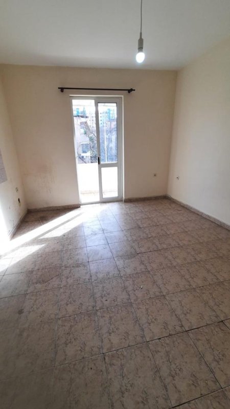 Tirane, shitet apartament 2+1 Kati 4, 77 m² 125.000  (sheshi willson)