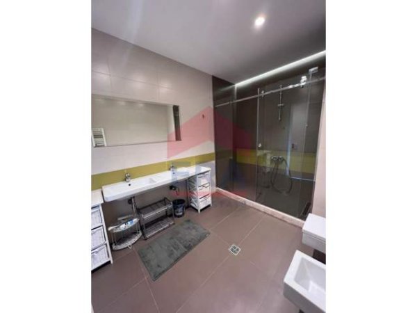 Tirane, jepet me qera apartament 120 m² 2.000 Euro (Dervish Hima)