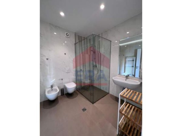 Tirane, jepet me qera apartament 120 m² 2.000 Euro (Dervish Hima)