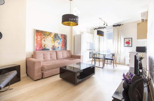 Tirane, shes apartament 1+1+BLK Kati 4, 70 m² 125.000 Euro (Rr. e Kavajes (Xhamia - 2 min nga Qendra))
