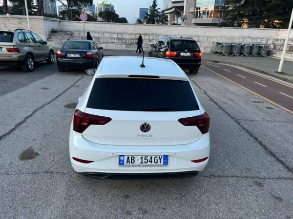Tirane, shitet makine Volkswagen polo Viti 2022, 15.500 Euro