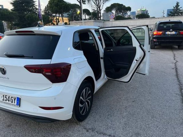 Tirane, shitet makine Volkswagen polo Viti 2022, 15.500 Euro