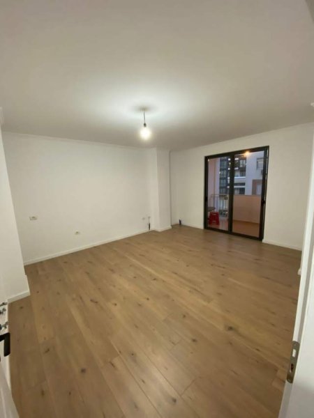 Tirane, shitet apartament 1+1+BLK Kati 3, 69 m² 106.000 Euro (Ish Parku i Autobuzeve)