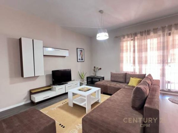 Tirane, jepet me qera apartament 2+1 Kati 8, 750 Euro (kompleksi delijorgji)