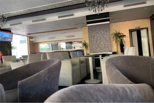 Tirane, jepet me qera ambjent biznesi Kati 0, 611 m² 1.700 Euro (Don Bosko)