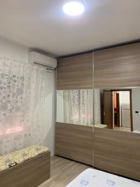 Tirane, jepet me qera apartament 1+1+BLK Kati 5, 65 m² 350 Euro (Myslym Shyr)