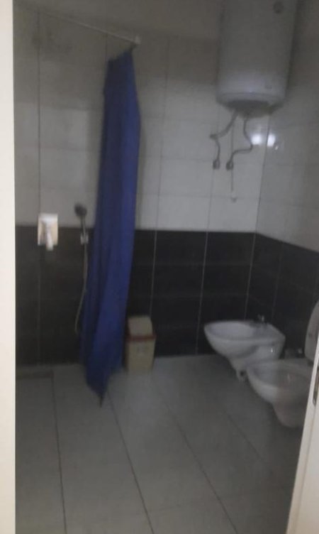 Tirane, jepet me qera apartament 2+1 Kati 3, 80 m² 350 Euro (Shkolla e Bashkuar)