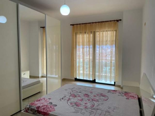 Tirane, jepet me qera apartament 2+1+BLK Kati 7, 103 m² 300 Euro (Misto Mame)