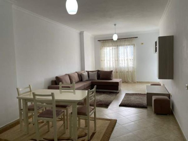 Tirane, jepet me qera apartament 2+1+BLK Kati 7, 103 m² 300 Euro (Misto Mame)
