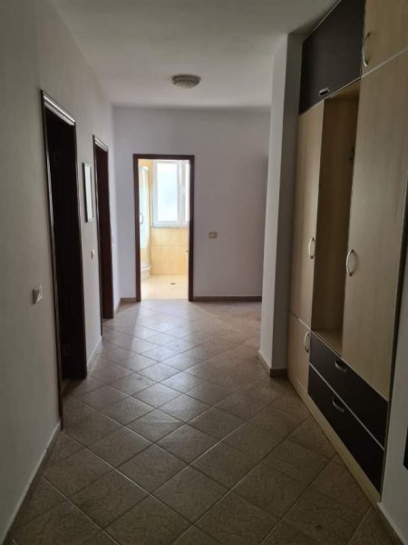 Tirane, jepet me qera apartament 2+1+BLK Kati 9, 105 m² 40.000 Leke (Nela 6)