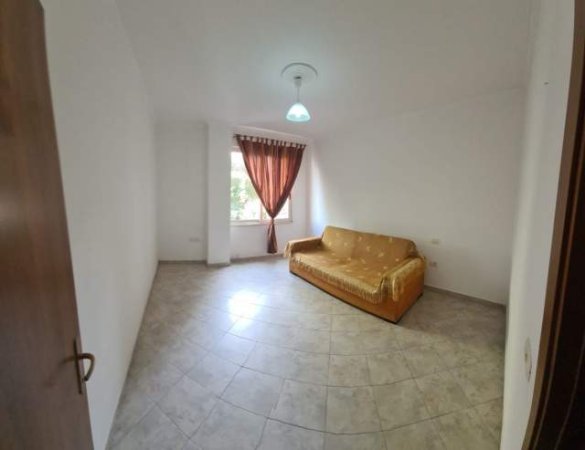 Tirane, jepet me qera apartament 2+1+BLK Kati 1, 94 m² 300 Euro (kavajes)