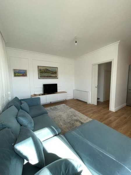Tirane, jepet me qera apartament duplex 3+1+BLK Kati 2, 143 m² 1.500 Euro (Rruga Bektash Berberi)