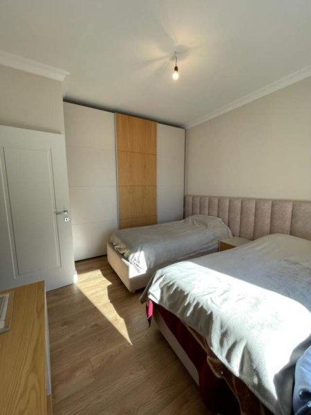 Tirane, jepet me qera apartament duplex 3+1+BLK Kati 2, 143 m² 1.500 Euro (Rruga Bektash Berberi)