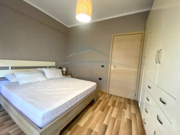 Tirane, jepet me qera apartament 1+1 Kati 4, 52 m² 500 Euro