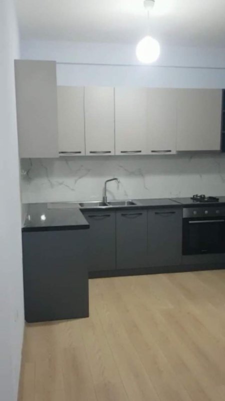 Tirane, jepet me qera apartament 2+1+BLK Kati 2, 114 m² 35.000 Leke (Astir)