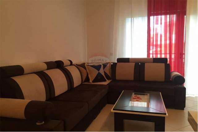 Tirane, jepet me qera apartament 1+1+BLK Kati 3, 75 m² 380 Euro (Rruga Shyqyri Brati)