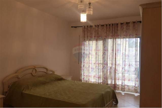 Tirane, jepet me qera apartament 1+1+BLK Kati 3, 75 m² 380 Euro (Rruga Shyqyri Brati)