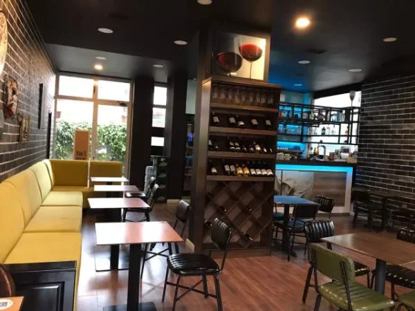 Tirane, shitet biznesi bar-kafe Kati 0, 88 m² 15.000 Euro (Komuna e Parisit)