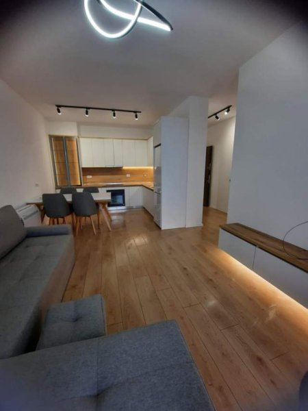 Tirane, jepet me qera apartament 2+1+BLK Kati 8, 105 m² 400 Euro (Rruga 3 Deshmoret)