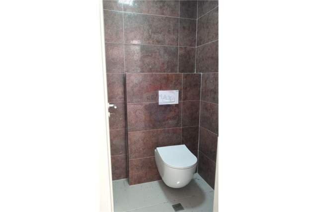 Tirane, jepet me qera ambjent biznesi Kati 0, 35 m² (Rruga Barrikadave)