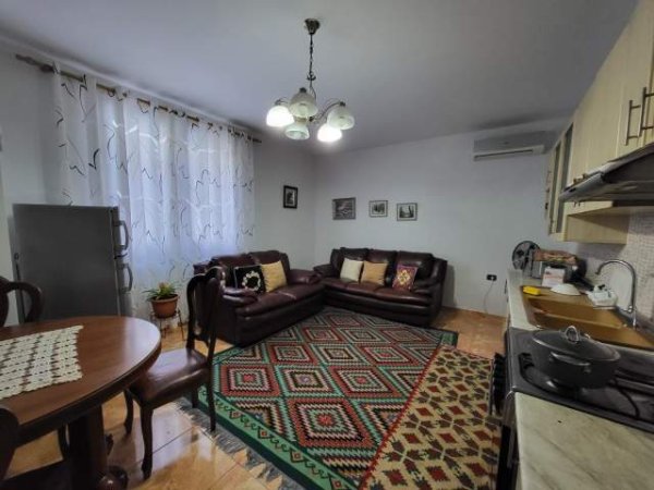 Tirane, jepet me qera apartament 3+1+A Kati 3, 80 m² 430 Euro (Sheshi Willson)