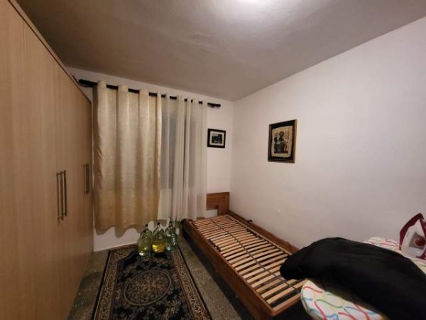 Tirane, jepet me qera apartament 3+1+A Kati 3, 80 m² 430 Euro (Sheshi Willson)