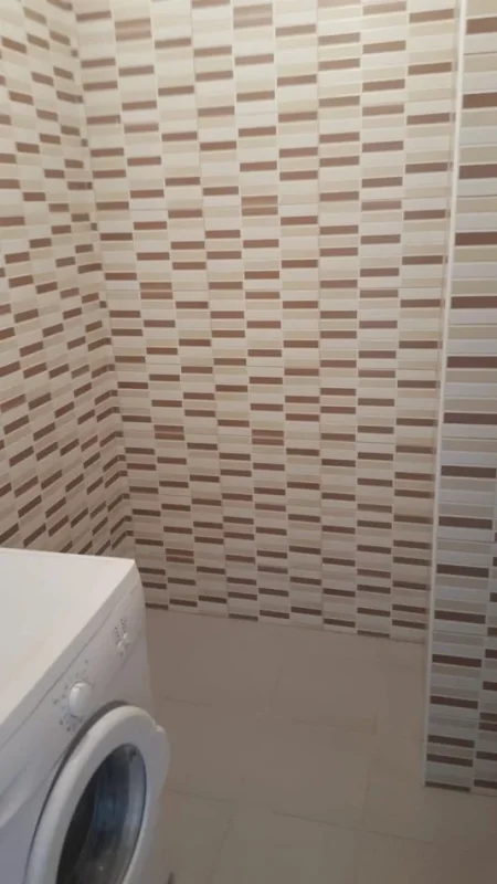 Tirane, jepet me qera apartament 1+1+Ballkon Kati 3, 65 m² 400 € (Astir ,prane ozone)