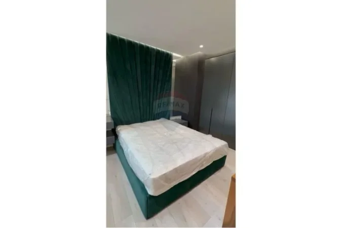 shitet , 70 m² (APARTAMENT 1+1 PER QIRA NE ASTIR)