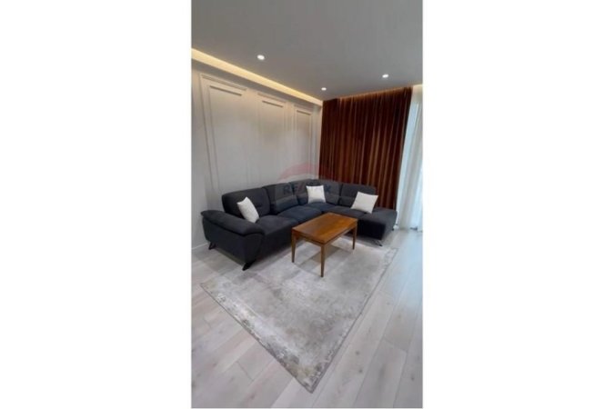 shitet , 70 m² (APARTAMENT 1+1 PER QIRA NE ASTIR)
