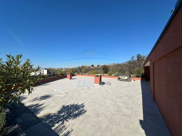 Tirane, shitet apartament 4+1+Ballkon Kati 3, 288 m² 520.000 € (Rose Garden Residence, Teg, Tiranë.)