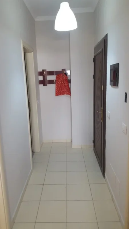 Tirane, jepet me qera apartament 1+1 Kati 3, 70 m² 400 € (Astir)
