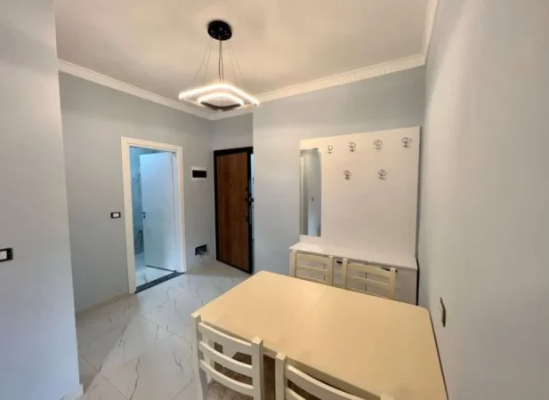 Tirane, jepet me qera apartament 1+1+Ballkon Kati 4, 66 m² 450 € (5 Maji)