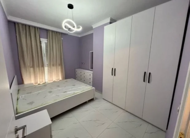 Tirane, jepet me qera apartament 1+1+Ballkon Kati 4, 66 m² 450 € (5 Maji)