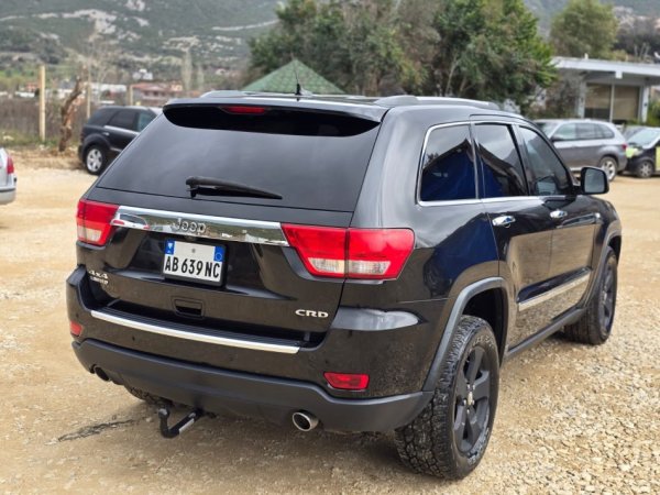 Tirane, shes Jeep Grand Cherokee 3.0 nafte viti 2012 automat Nafte, e zeze automatik Klima 11.500 €