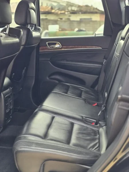 Tirane, shes Jeep Grand Cherokee 3.0 nafte viti 2012 automat Nafte, e zeze automatik Klima 11.500 €